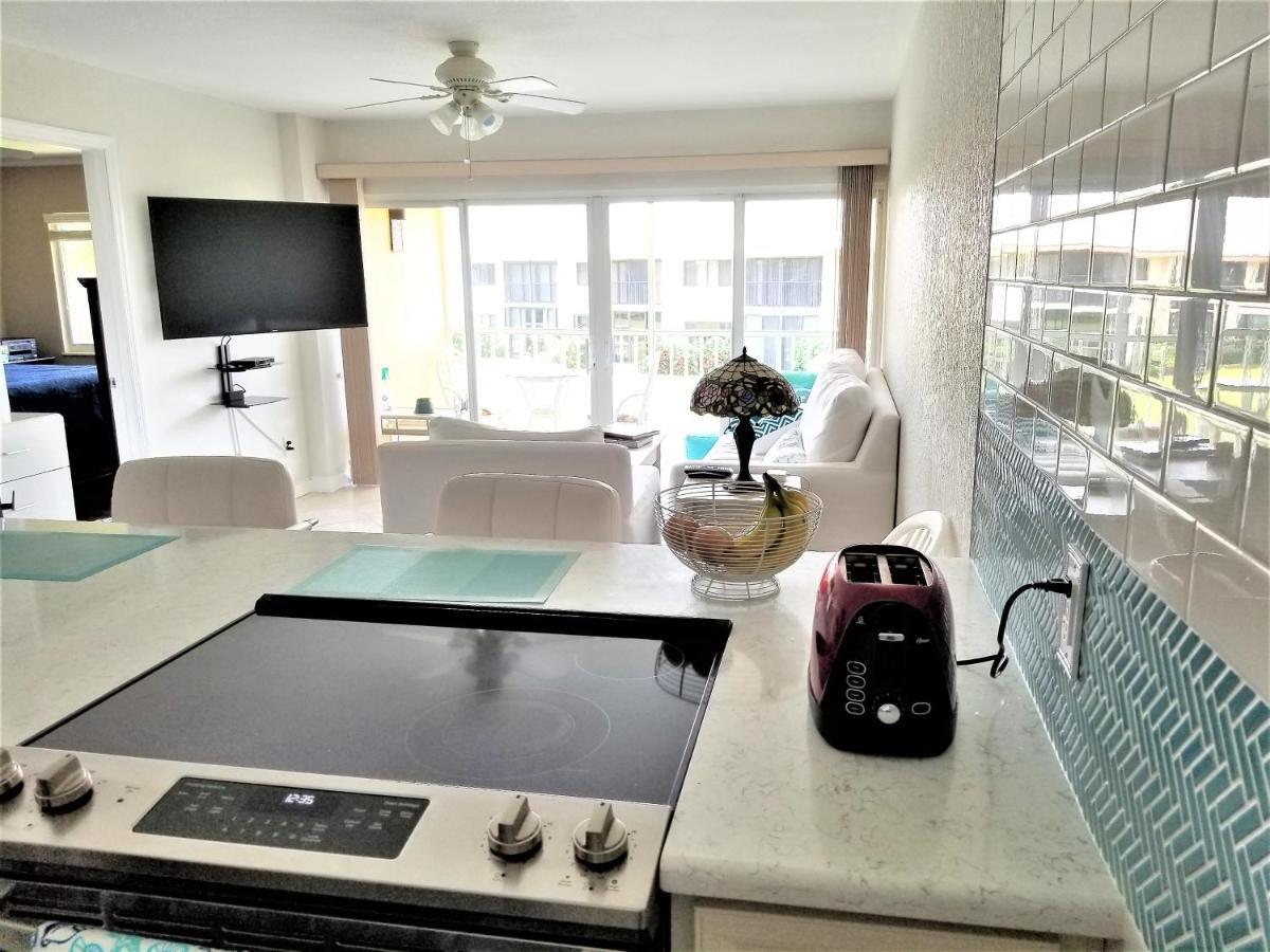 Beach Getaway - Ocean Beach, Tennis, Golf, Pool With Tiki Bar Fort Pierce Exterior foto