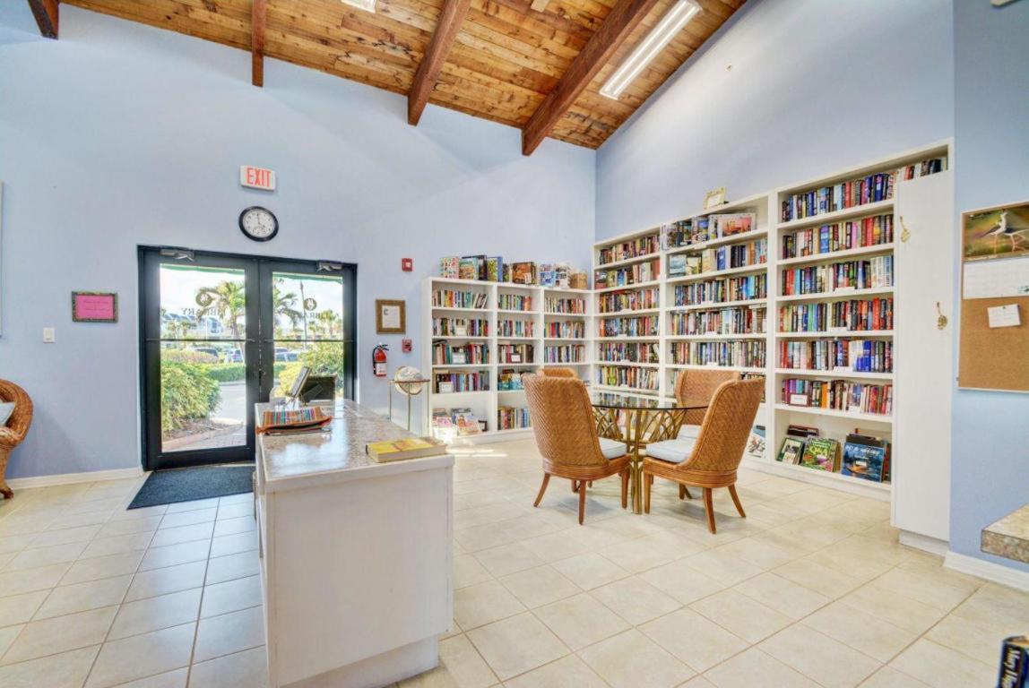 Beach Getaway - Ocean Beach, Tennis, Golf, Pool With Tiki Bar Fort Pierce Exterior foto